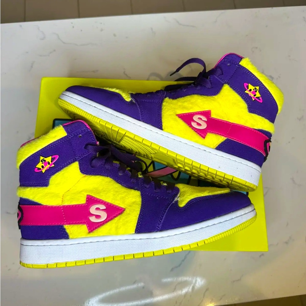 Sukammi Sneakers Brand New with Original Box 

Size 11 Men’s  Great collectible!